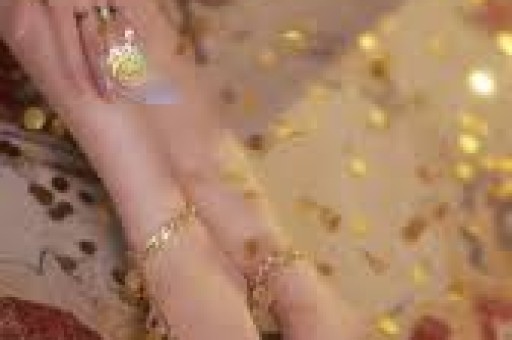 科大讯飞员工1500万中奖传闻引热议荣耀字节谈手机合作小红书跨境电商新动向！